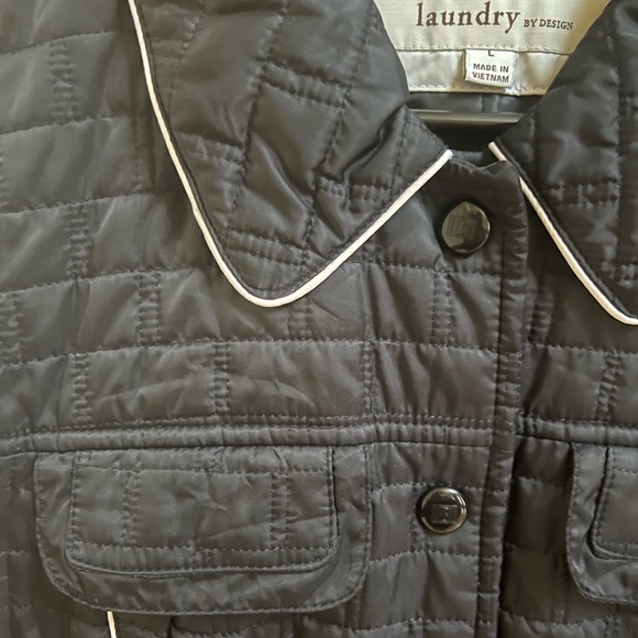 Quilted Black coat with white trim - Picture 3 of 5